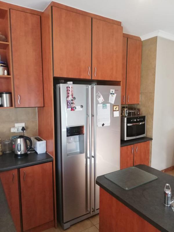 3 Bedroom Property for Sale in Vredekloof Heights Western Cape